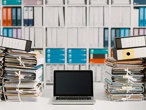 Vertragsverwaltung IT-Zoom Dokumentenmanagement System